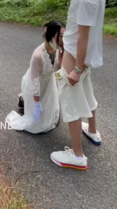 大白天在公园打野无比刺激