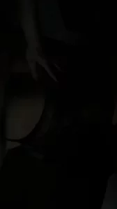 爆操肥臀母狗，强行深喉