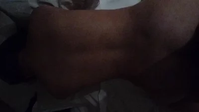 骚逼前女友分手了还想被我操，只能偷偷约时间出来，还不敢叫出声