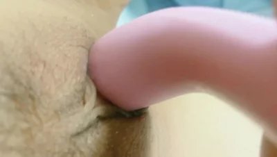 小骚逼自慰