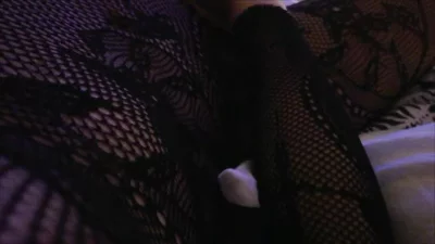 小姐姐自己揉淫水三通