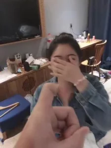有手势验证，白嫩露脸微胖BBW骚货人妻