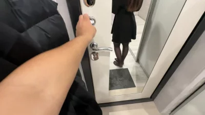 肥臀无毛穴变成邻居老外的泄欲肉便器