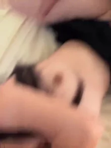 和兄弟一起上他女友，有完整版